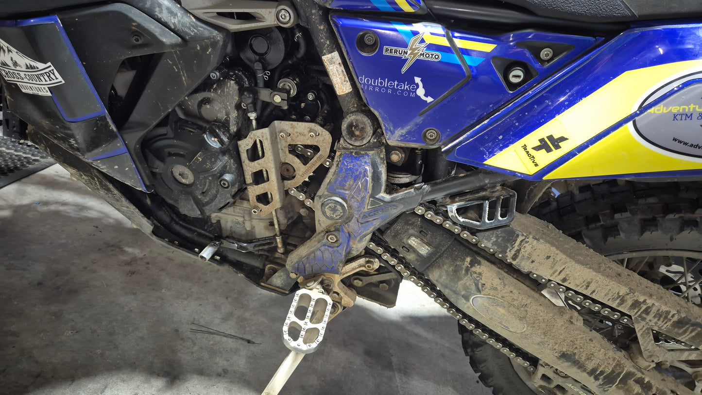 TENERE T700 COUNTERSHAFT SPROCKET AND SHIFT LEVER GUARD
