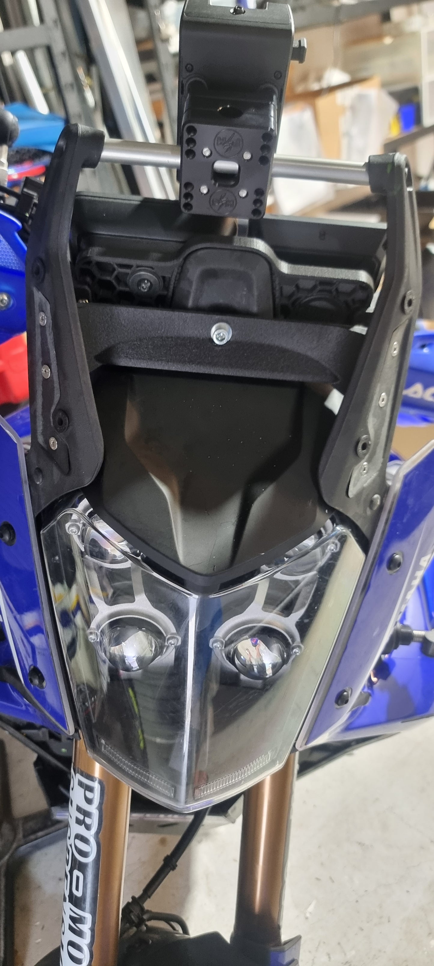 Yamaha Tenere T700 with TFT & World Raid Top bar stabilising Cross Bar Brace