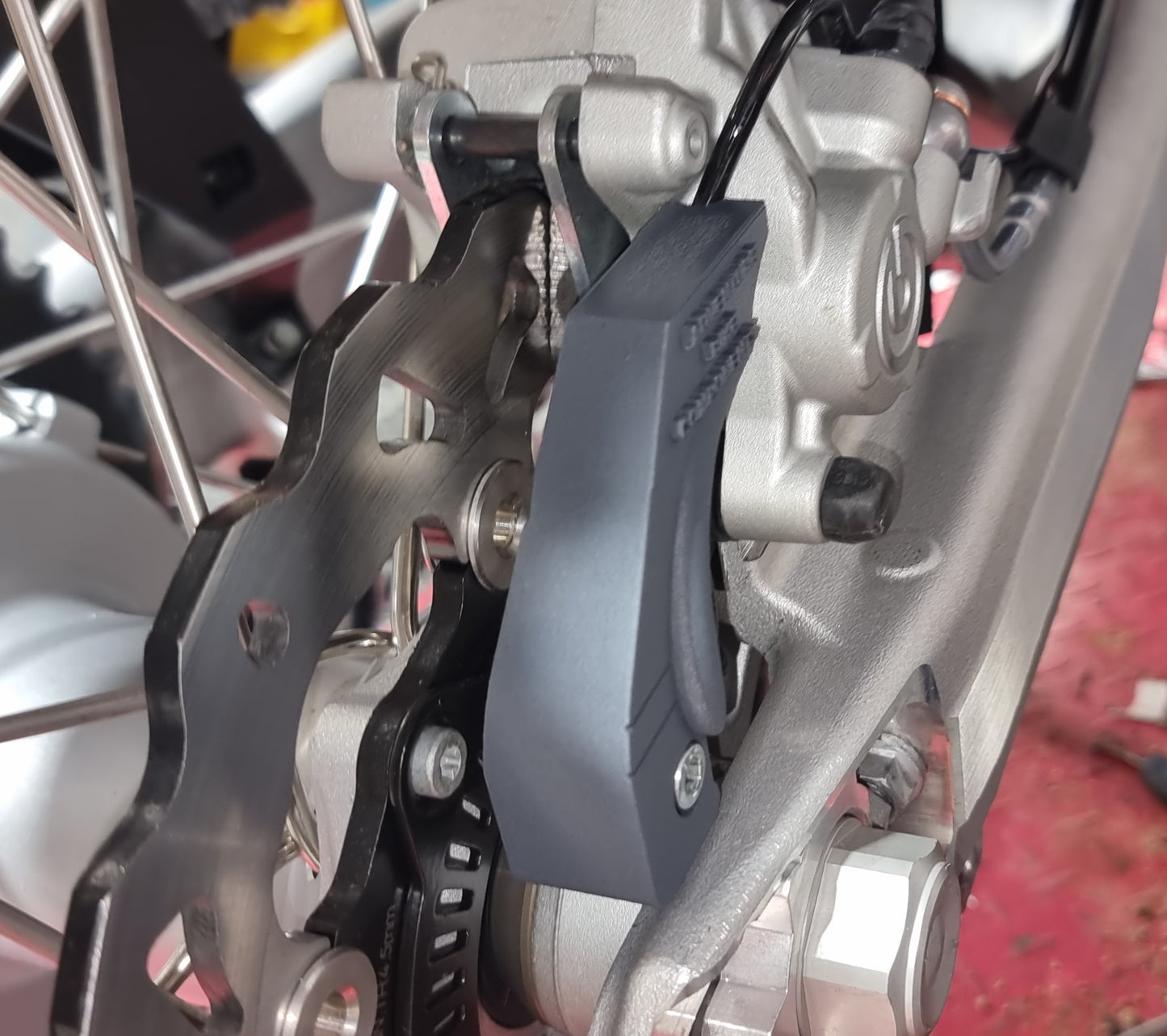 Rear ABS Cable protector Husqvarna701/KTM690/GasGas 700