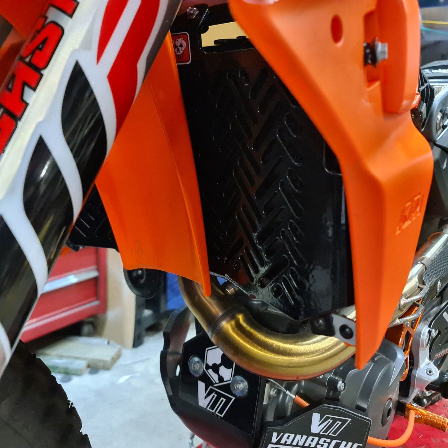 B&B KTM690 2019-2024 Radiator guard Aluminium protection