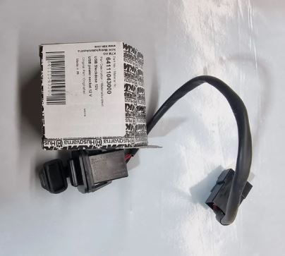 KTM690 /Husqvarna 701 2021-2023 USB outlet