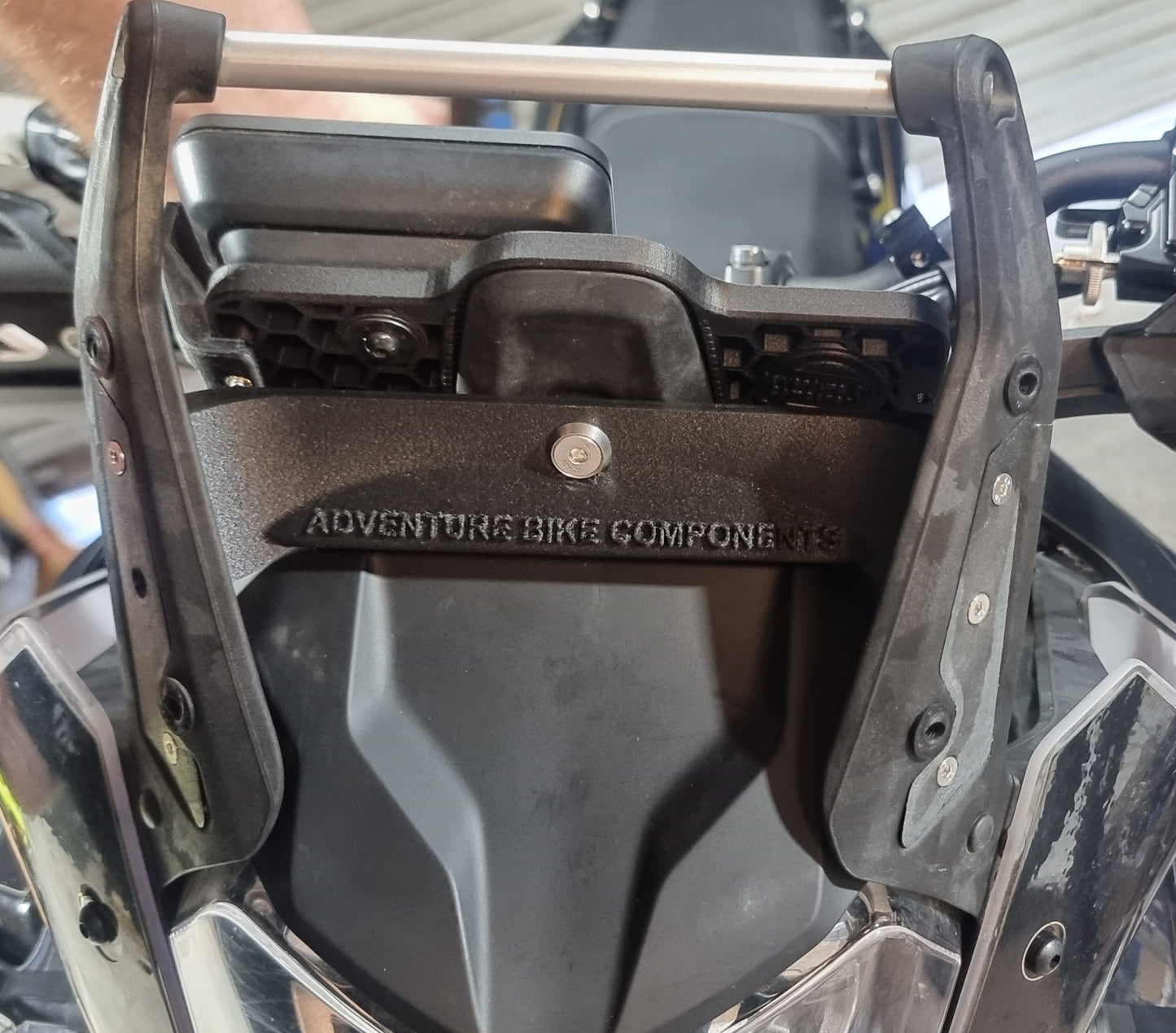 Yamaha Tenere T700 with TFT & World Raid Top bar stabilising Cross Bar Brace
