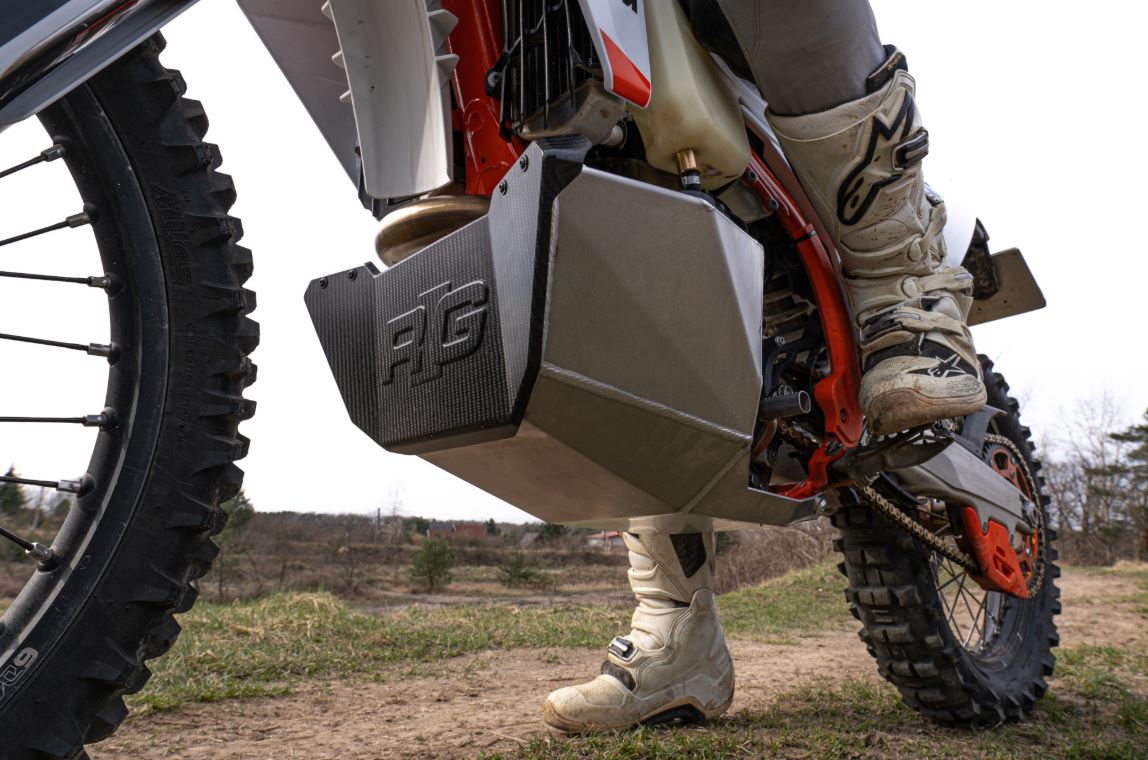 KTM EXC & Husqvarna FE MY24-25 Auxiliary 8ltr Fuel Tank Skid Plate