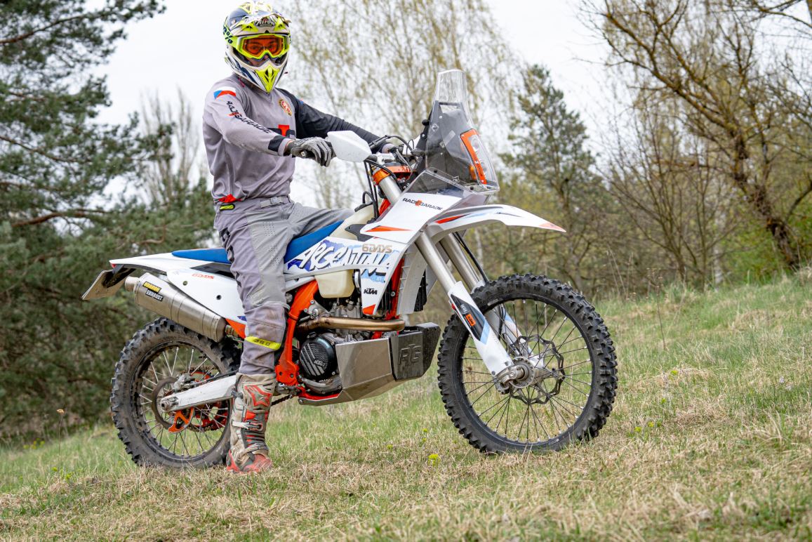 KTM EXC & Husqvarna FE MY24-25 Auxiliary 8ltr Fuel Tank Skid Plate