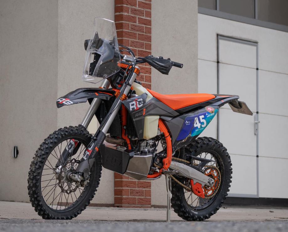 KTM EXC & Husqvarna FE MY24-25 Auxiliary 8ltr Fuel Tank Skid Plate