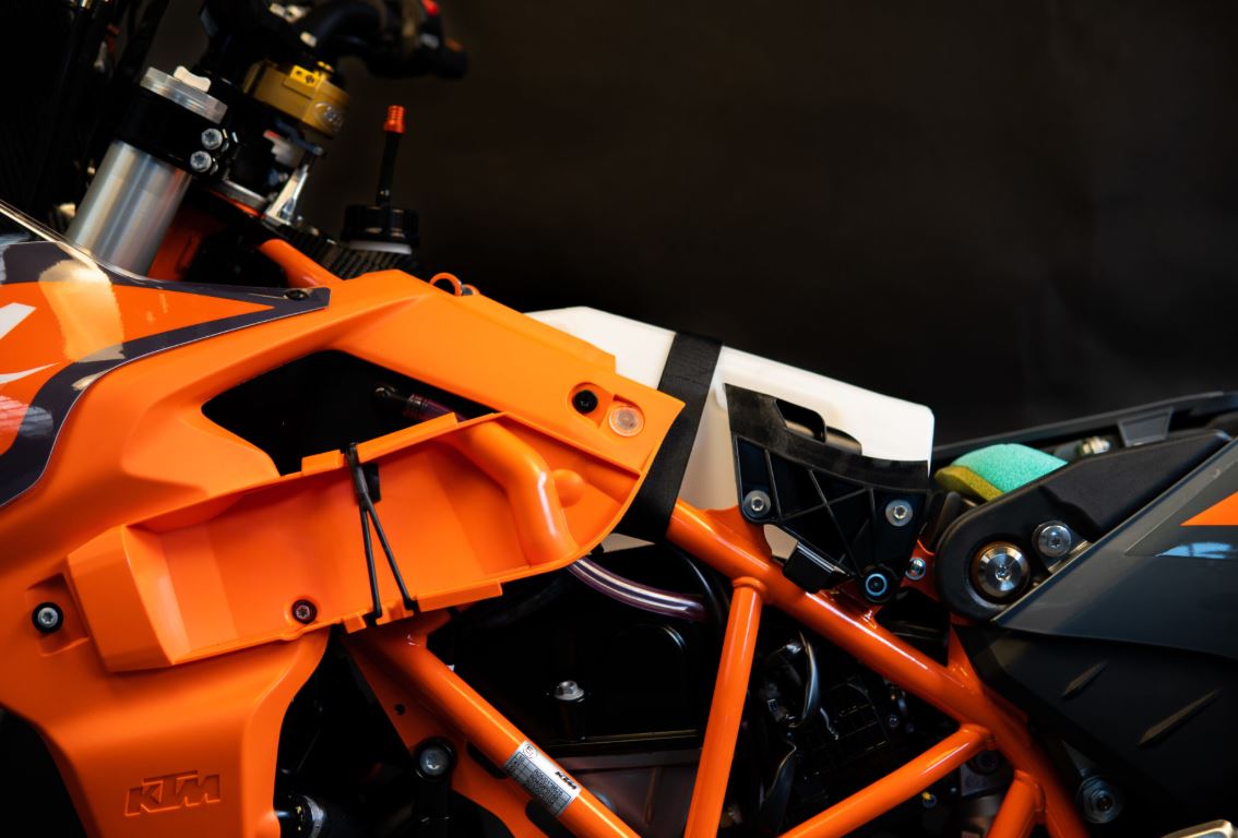 Rade Garage KTM690 K5 Rally kit (Carbon Tower & Tank) 2020-2026