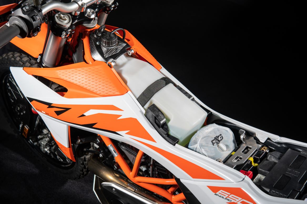 Rade Garage KTM690 K5 Rally kit (Carbon Tower & Tank) 2020-2026