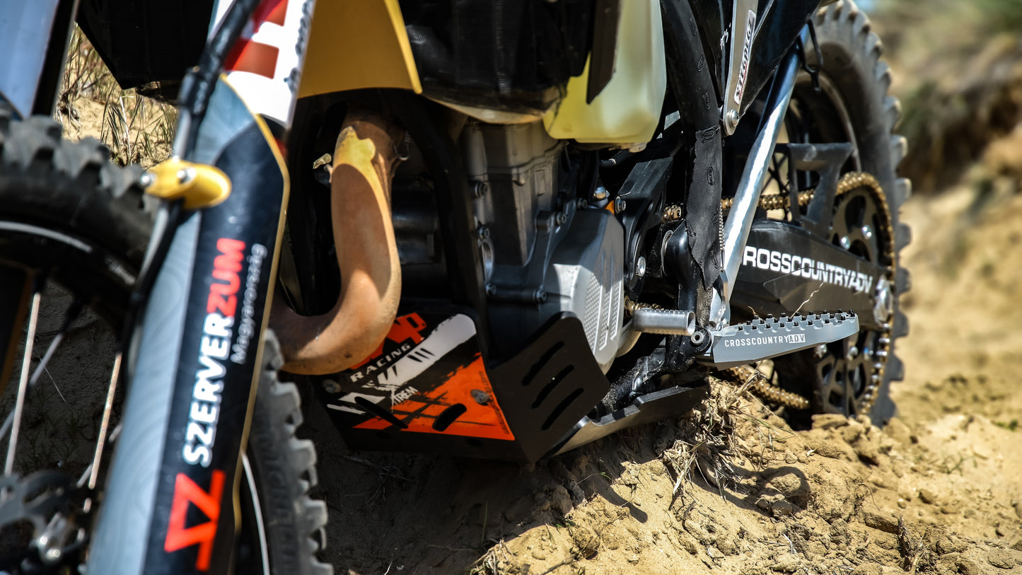 EXC & FE  Oversize Adventure Foot Pegs suit (2024)