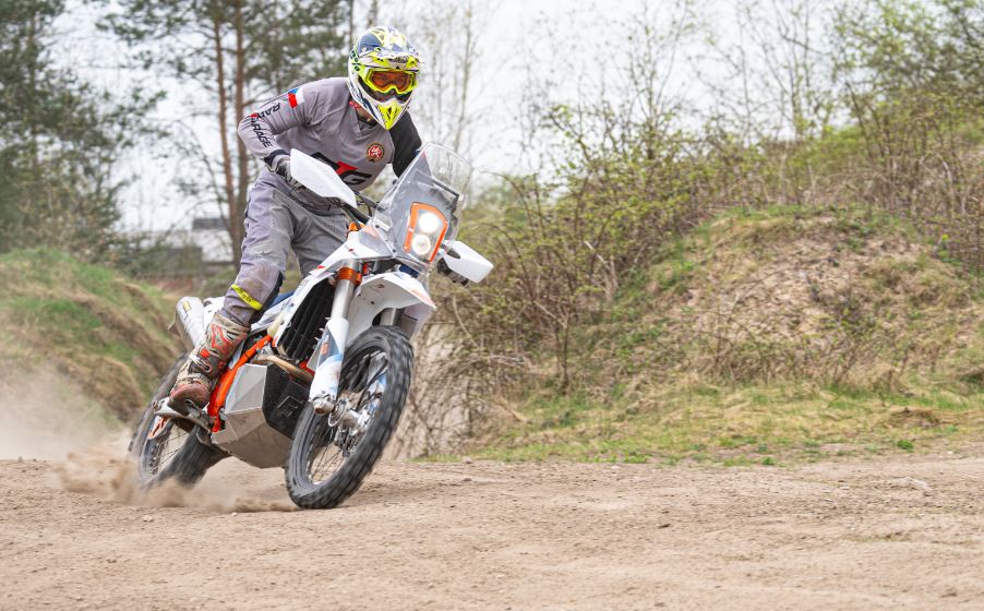 KTM EXCf MY 24 Carbon Fibre Rade Garage Tower Kit