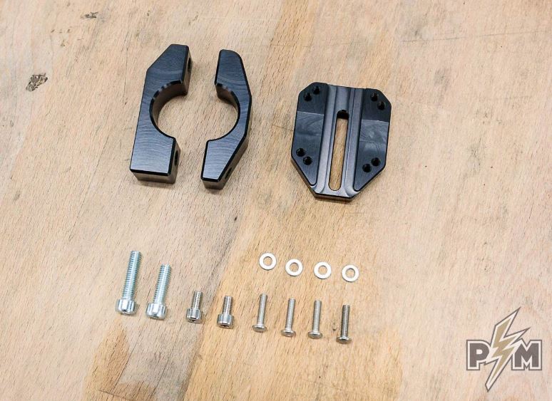 Perun Moto DIRECT HANDLEBAR CLAMP (28.6 MM) AMPS (suits most GPS mounts)
