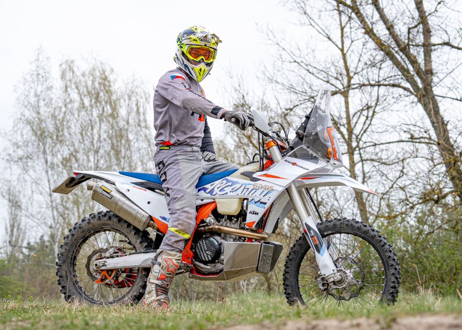 KTM EXCf MY 24 Carbon Fibre Rade Garage Tower Kit