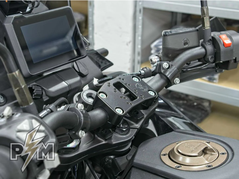 Perun Moto UPPER HANDLEBAR CLAMP 38/40X90 AMPS (suits most GPS mounts)