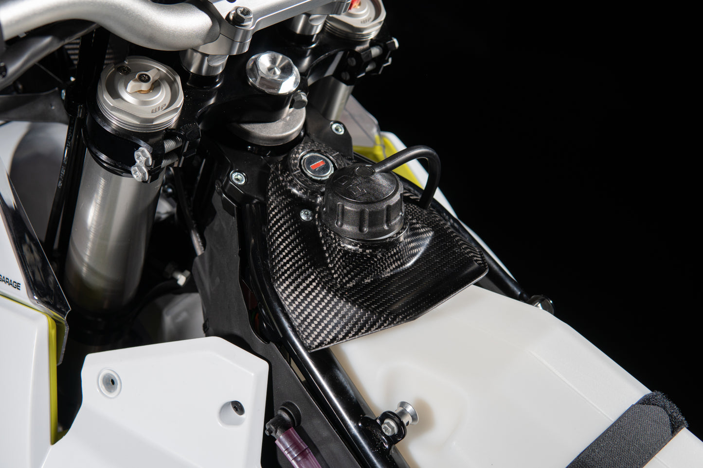 Husqvarna 701 front fuel tank Kit (Rade Garage) 2016-2026